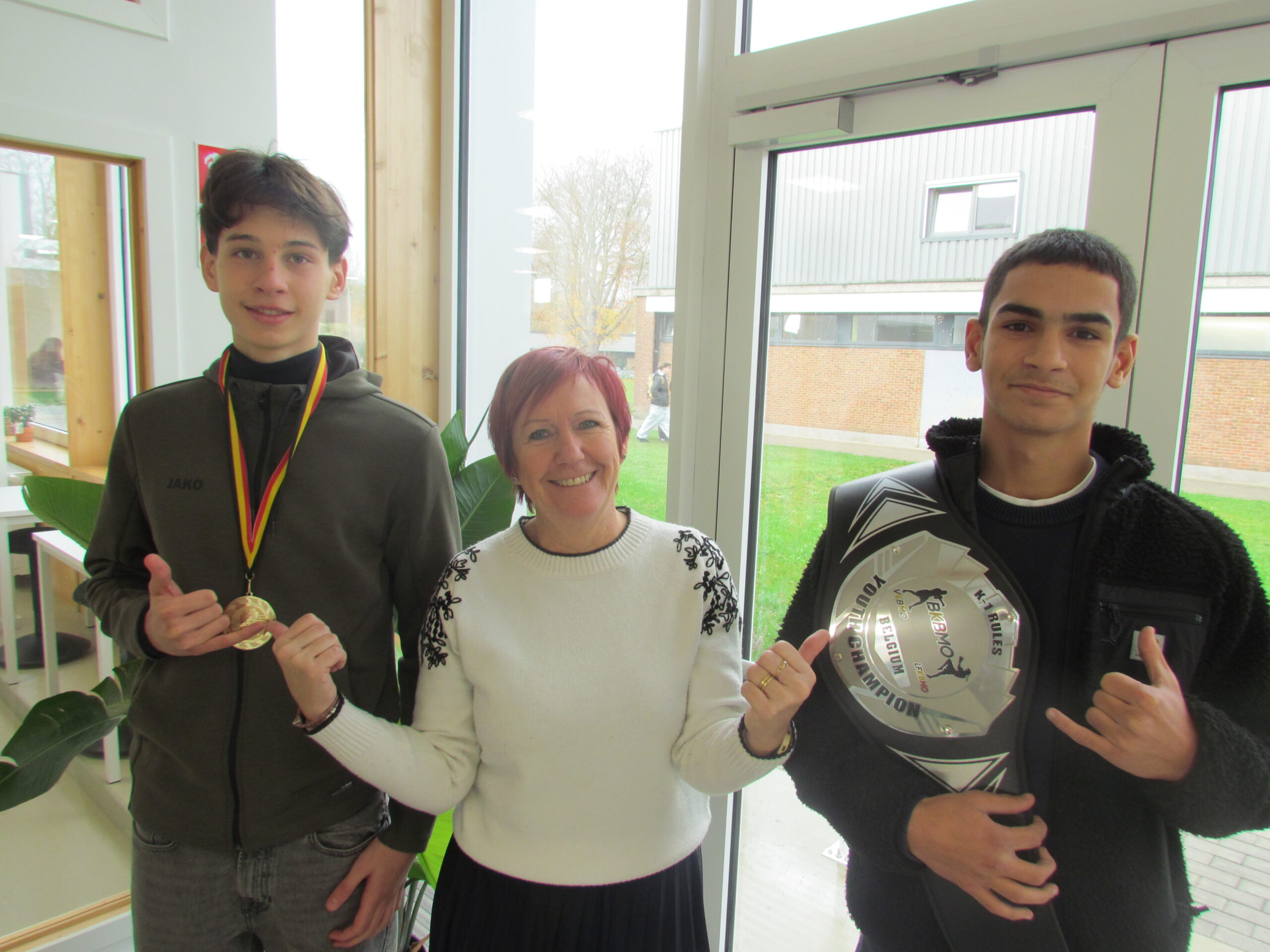 Mihnea en Senna veroveren Belgische titel in K1-boksen